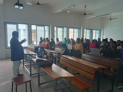 2 Credit Course Git and GitHub (17 December 2023) - Training Trains, Erode, 17 December 2023 (4 of 9)