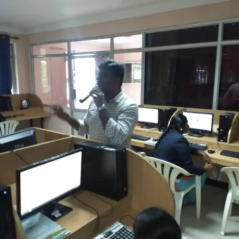 5 Days Android workshop training completed - Training Trains, Erode, 13 March 2020 (4 of 10)