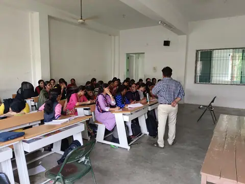 End of the training day - Training Trains, Erode, 1 April 2023 (7 of 9)