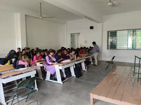 End of the training day - Training Trains, Erode, 1 April 2023 (8 of 9)