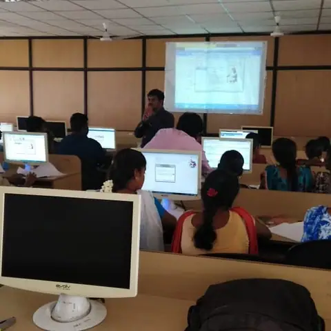 Grid and Cloud computing Workshop Training Completed .. - Training Trains, Erode, 4 October 2018 (3 of 10)
