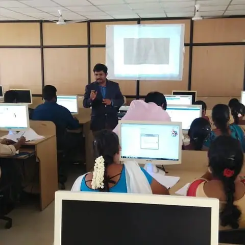 Grid and Cloud computing Workshop Training Completed .. - Training Trains, Erode, 4 October 2018 (7 of 10)