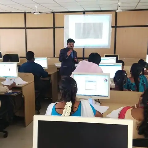 Grid and Cloud computing Workshop Training Completed .. - Training Trains, Erode, 4 October 2018 (8 of 10)