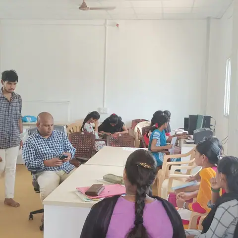 Internship in Erode Training Trains Internship - Training Trains, Erode, 1 July 2023 (2 of 7)