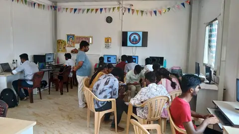 உங்கள் IT தொழில் வாழ்க்கையை Training Trains Internship
