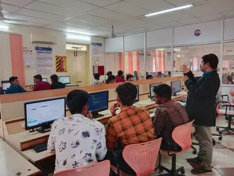 MoU with Nandha college of technology - Training Trains, Erode, 3 April 2024 (7 of 9)
