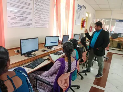 MoU with Nandha college of technology - Training Trains, Erode, 3 April 2024 (8 of 9)