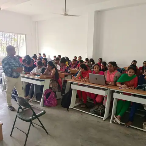 ONLINE /OFFLINE IN-PLANT/INTERNSHIP (11 May 2023) - Training Trains, Erode, 8 April 2023 (2 of 9)