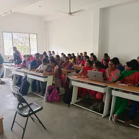 ONLINE /OFFLINE IN-PLANT/INTERNSHIP (11 May 2023) - Training Trains, Erode, 8 April 2023 (3 of 9)