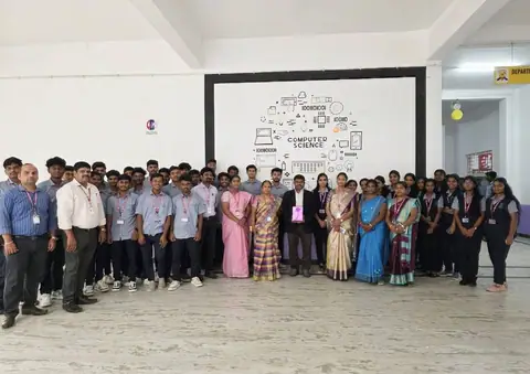 The MoU aims to bridge the gap between academia - Training Trains, Erode, 28 October 2025 (5 of 10)