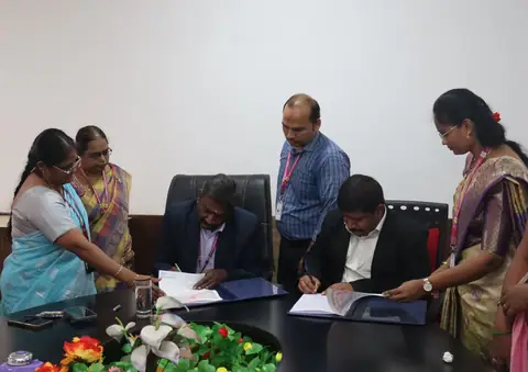 The MoU aims to bridge the gap between academia - Training Trains, Erode, 28 October 2025 (7 of 10)