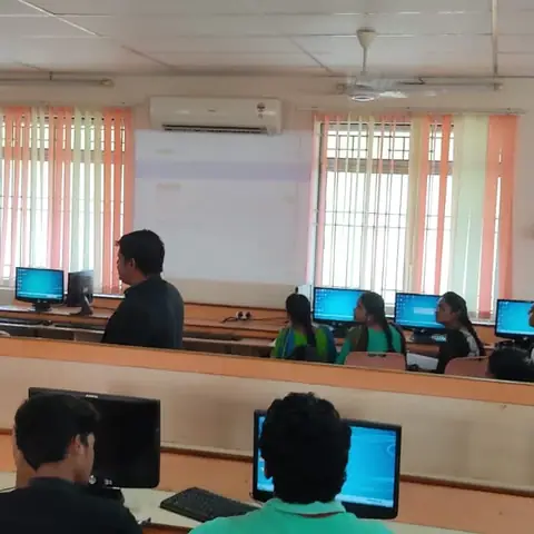 College workshop - Training Trains, Erode, 30 March 2022 (2 of 4)