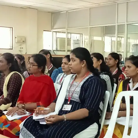 Vellalar College For Women - Training Trains, Erode, 16 September 2022 (8 of 10)