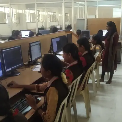 Vellalar College For Women - Training Trains, Erode, 16 September 2022 (3 of 10)