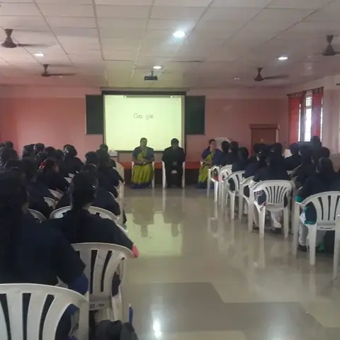Vivekanada College of engineering for Women - Training Trains, Erode, 8 April 2022 (6 of 10)